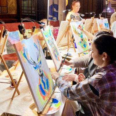 Hirsch oder Kuh – Wähle vor Ort dein Wunschmotiv<br> 🗓 16. März 🕑 18:00 – 20:30 Uhr <br>📍Purino Freiburg